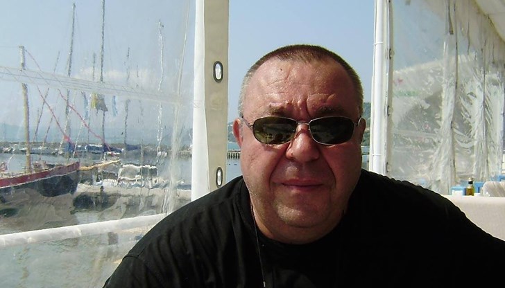 Ласонин е наследник е на известната фамилия на Иван Димитров Ласонин, който е организатор на Хотанския партизански отряд