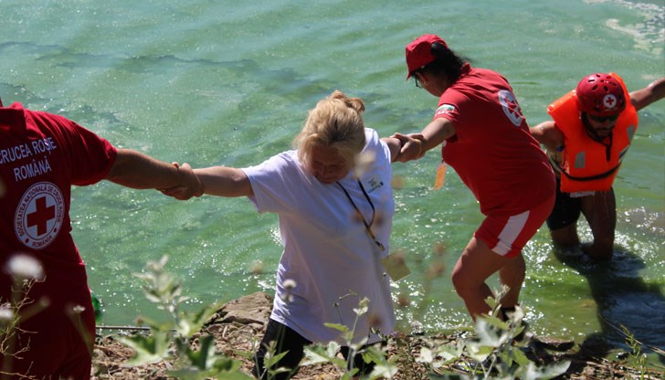 Българският и Румънският червен кръст в съвместно обучение по водно спасяване
