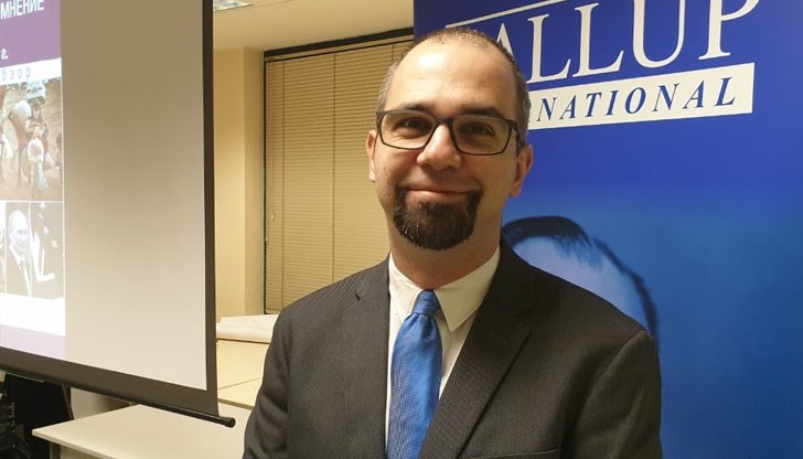 Как Слави си е представял политиката? Като честен манастир?