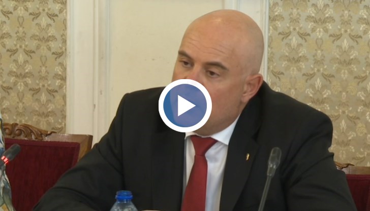 НА ЖИВО: Главният прокурор пред Правната комисия