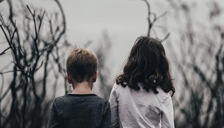 Момиченцето е контактно, без опасност за живота Момиченцето е контактно, без опасност за живота