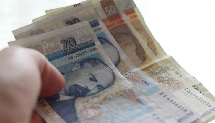 Измамниците искали да им се преведат малки суми за  "кандидатстване", "нотариална такса" и "застраховка"