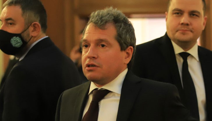 Коментар на председателя на ПГ на "Има такъв народ" в Туитър