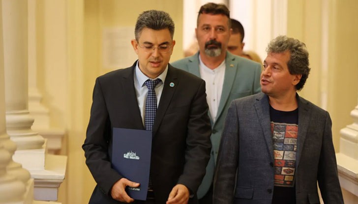 След като държавният глава получи готовия проектокабинет, от него зависи кога ще го входира в Народното събрание След като държавният глава получи готовия проектокабинет, от него зависи кога ще го входира в Народното събрание