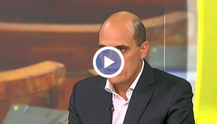 Независимите експерти са достатъчно добре платени и може да се издържат само от това, поясни Данаилов