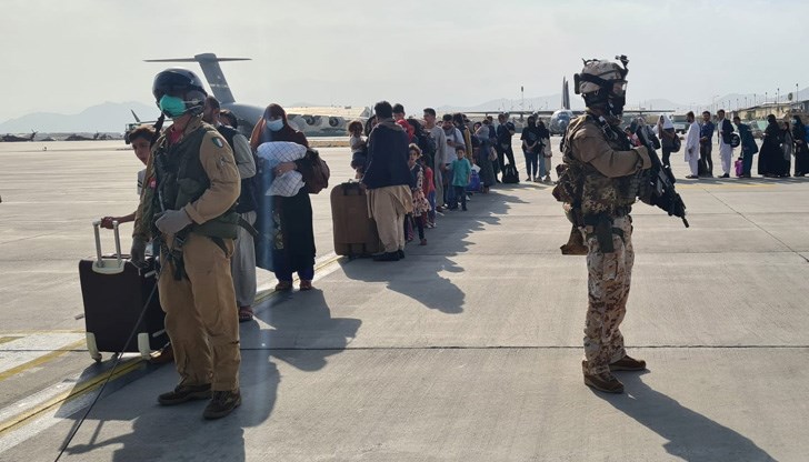 С 87 полета на военновъздушните си сили Италия е евакуирала 4890 афганистанци