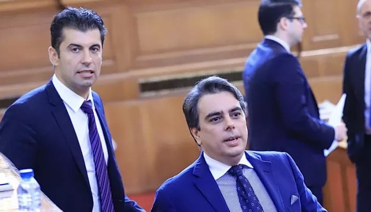 Веднага клакьорите оплаквачки ще запеят как зли сили убиват политическото, убиват партиите и т. н. в един хор с Борисов,, който ще е най-гръмогласен против такава нова партия Веднага клакьорите оплаквачки ще запеят как зли сили убиват политическото, убиват партиите и т. н. в един хор с Борисов,, който ще е най-гръмогласен против такава нова партия