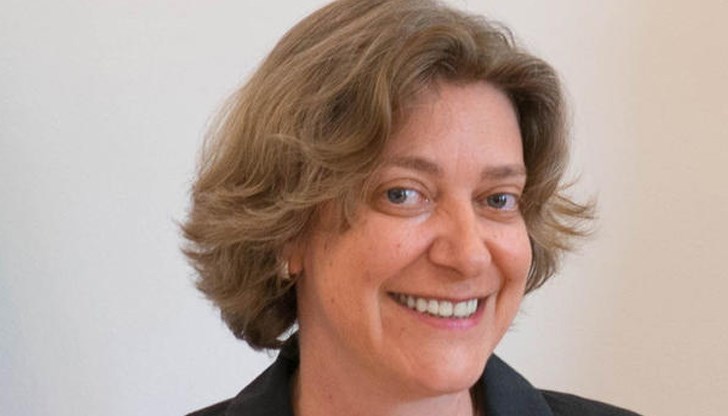 Емилия Тончева е освободена от поста по нейно искане Емилия Тончева е освободена от поста по нейно искане