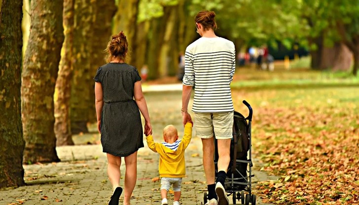 Размерът на трудовия стаж, който се зачита по този ред, се определя в зависимост от броя и поредността на родените деца