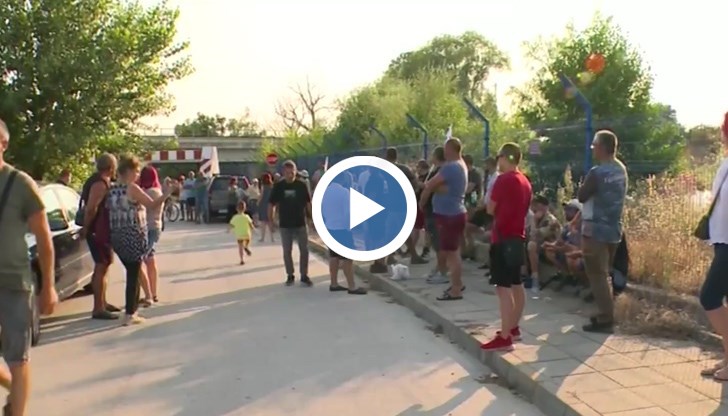 Причината са предложения за промени, които според недоволните, ще позволят строеж на ВЕЦ-ове и унищожаване на околната среда