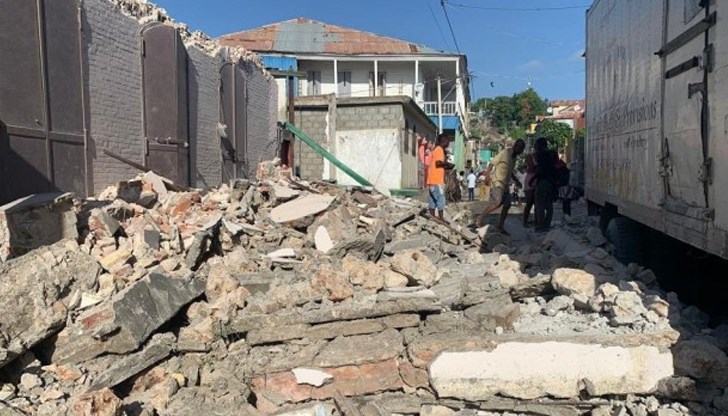 Най-малко 29 са загиналите при земетресението с магнитуд 7,2, което разтърси днес Хаити