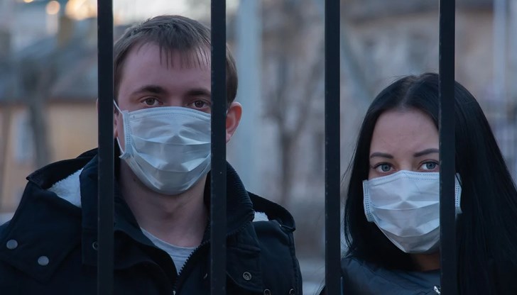 Хиляди хора не могат да се върнат в страните си по една проста причина – възприемането на т.н. политика на "нулев COVID-19" Хиляди хора не могат да се върнат в страните си по една проста причина – възприемането на т.н. политика на "нулев COVID-19"