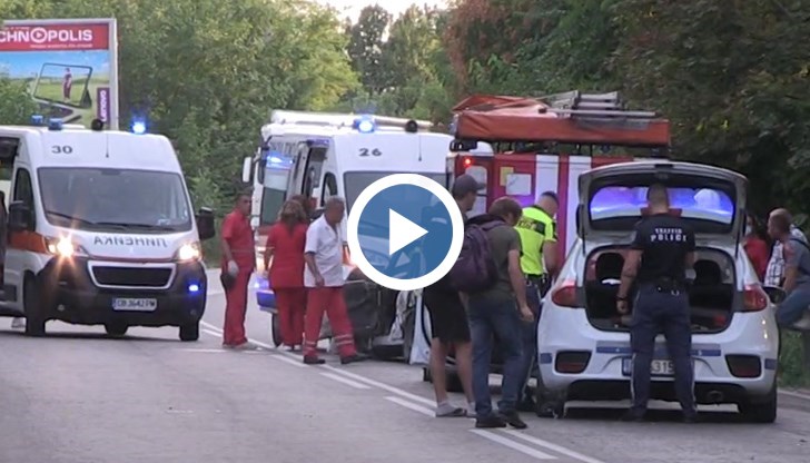 По първоначална информация има и трима пострадали