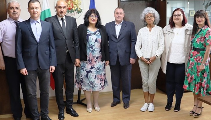 Създаването на консорциум между български и румънски проектанти обсъдиха областният управител на Русе Борислав Българинов и заместник-председателят на Окръжния съвет в Гюргево Кристиян Ангелеску