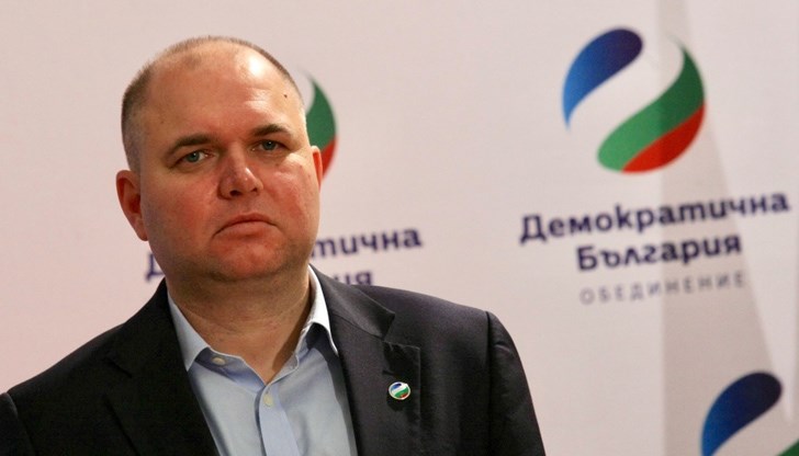 Той смята, че оставането на служебното правителство за още няколко месеца не е „национална трагедия“