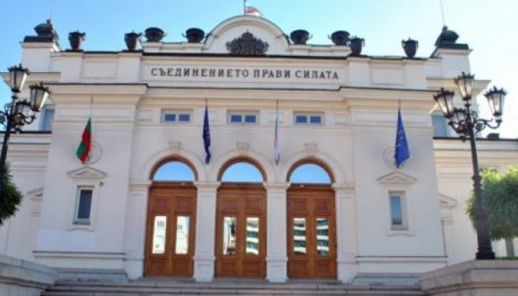 Нагласата е в настоящия парламент, независимо колко ще е дълъг животът му, да бъдат премахнати специализираните съдилища и прокуратури Нагласата е в настоящия парламент, независимо колко ще е дълъг животът му, да бъдат премахнати специализираните съдилища и прокуратури