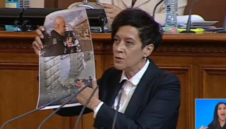 Името му днес беше многократно споменавано и от парламентарната трибуна