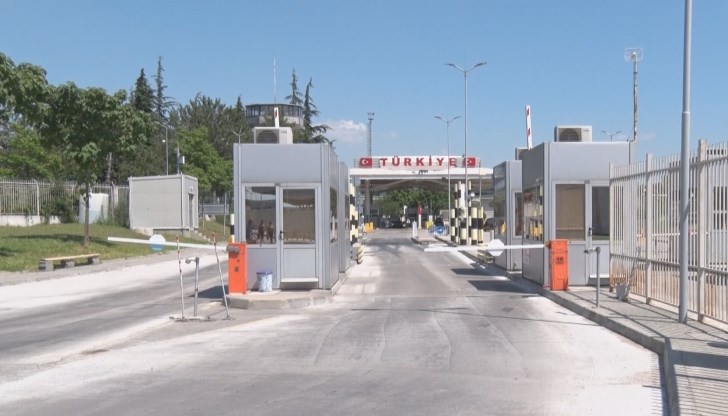 Фирмата е отчела печалба от 38 млн. лв. за 8 години, а в същото време 36 млн. лв. касова наличност са намерени само преди няколко месеца в офиса на фирмата Фирмата е отчела печалба от 38 млн. лв. за 8 години, а в същото време 36 млн. лв. касова наличност са намерени само преди няколко месеца в офиса на фирмата