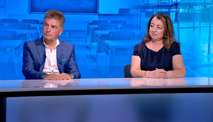 Досега се смяташе, че децата не са толкова опасни, забелязваме напрежение сред учителите, че децата биха допринесли за заболяване Досега се смяташе, че децата не са толкова опасни, забелязваме напрежение сред учителите, че децата биха допринесли за заболяване