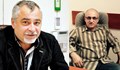 Двама обичани русенски лекари празнуват рожден ден днес