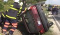 Полицията с подробности за обърната по таван кола край Басарбово