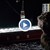 Торове от заседналия кораб се изсипват в морето при претоварването му