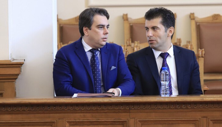 Неофициално - три партии се спрягат за мандатоносител на политическия проект на бившите министри Кирил Петков и Асен Василев