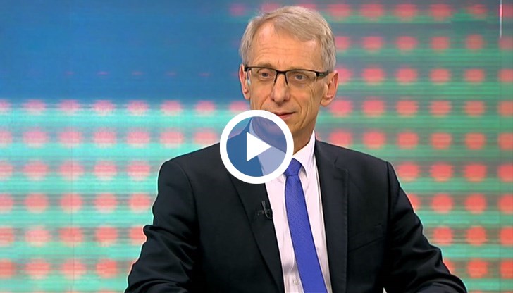 Директорите ще имат свобода да решават, заяви Николай Денков във връзка с вида на обучението през новата учебна година