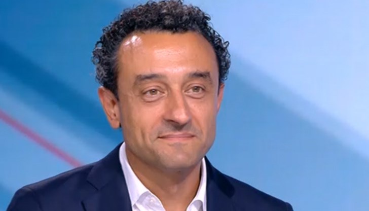 Съгласно Устава на организацията, избрани лидери в управителните органи (Изпълнително бюро и Консистория) не могат да заемат ръководни политически постове Съгласно Устава на организацията, избрани лидери в управителните органи (Изпълнително бюро и Консистория) не могат да заемат ръководни политически постове