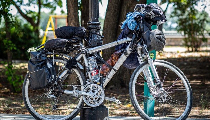 Това е 77-годишният Николай Габровски