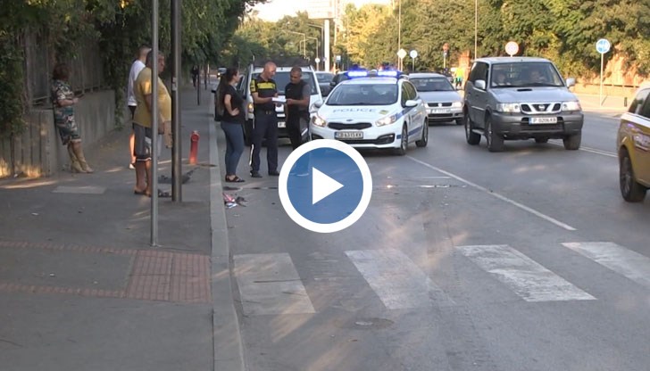 Два автомобила са се ударили при пропускане на пешеходка