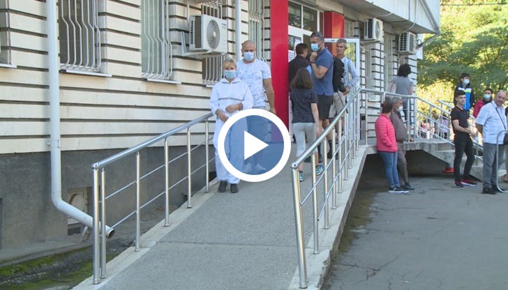 Срокът на 17 000 дози в Ямбол изтича този месец