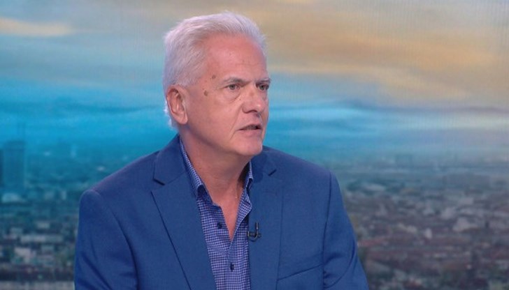 "При най-малките деца до 3 месеца коронавирусната инфекция протича с необичайни симптоми, като един от първите е отказ от хранене", обясни д-р Калин Лисички "При най-малките деца до 3 месеца коронавирусната инфекция протича с необичайни симптоми, като един от първите е отказ от хранене", обясни д-р Калин Лисички