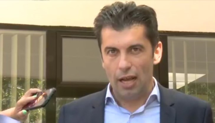 "Вярвам, че България може да се промени много бързо, стига да се правят правилните стъпки. Имаме идеи”, заяви Петков "Вярвам, че България може да се промени много бързо, стига да се правят правилните стъпки. Имаме идеи”, заяви Петков