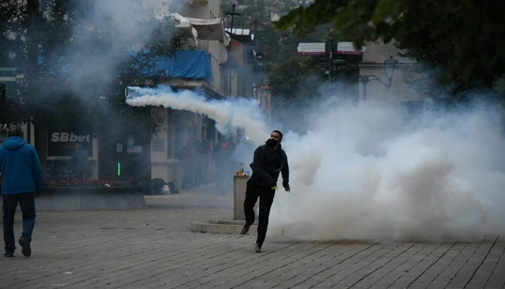 Демонстрантите искаха да попречат на интронизацията на митрополит Йоаникий Демонстрантите искаха да попречат на интронизацията на митрополит Йоаникий