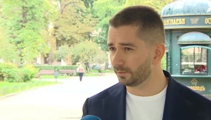 Проектът на двамата бивши служебни министри може да промени хода на кампанията, изтъкват политолози