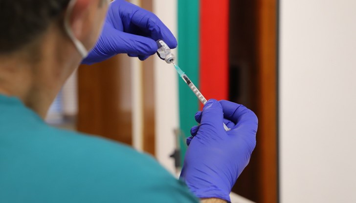 Тя обаче ще се препоръчва предимно за онкоболни, трансплантирани и такива с понижен имунитет Тя обаче ще се препоръчва предимно за онкоболни, трансплантирани и такива с понижен имунитет