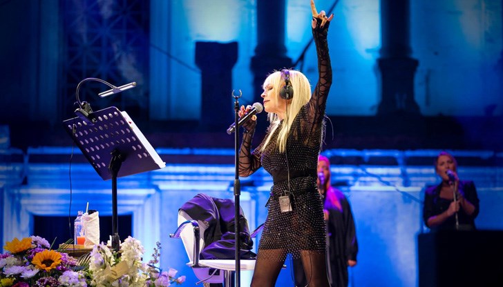 Всички закупени билети важат без нужда от презаверка!