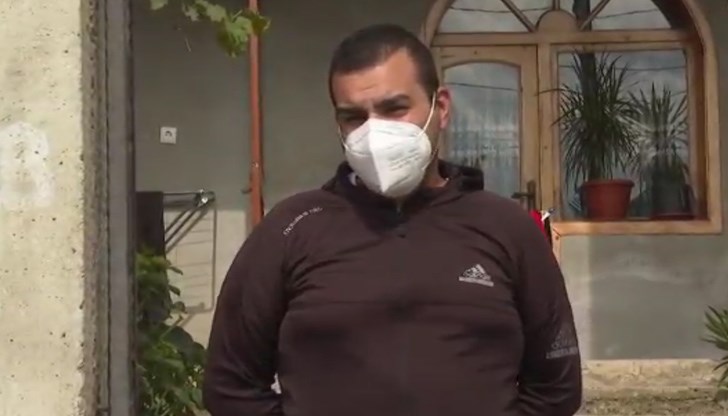 Лекарите от реанимацията казват, че шансът пациент с Ковид-19 да оцелее след интубация по данни на световната статистика е около 10% Лекарите от реанимацията казват, че шансът пациент с Ковид-19 да оцелее след интубация по данни на световната статистика е около 10%