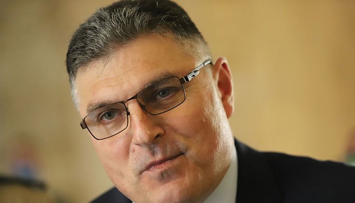 Независимо от това, България ще разчита и на механизмите на ЕС за солидарност и подкрепа, обясни Георги Панайотов пред колегите си от ЕС Независимо от това, България ще разчита и на механизмите на ЕС за солидарност и подкрепа, обясни Георги Панайотов пред колегите си от ЕС