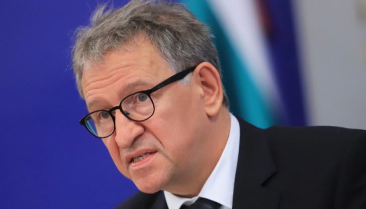 Поради големия обществен интерес, министърът на здравеопазването е поискал информация за случая