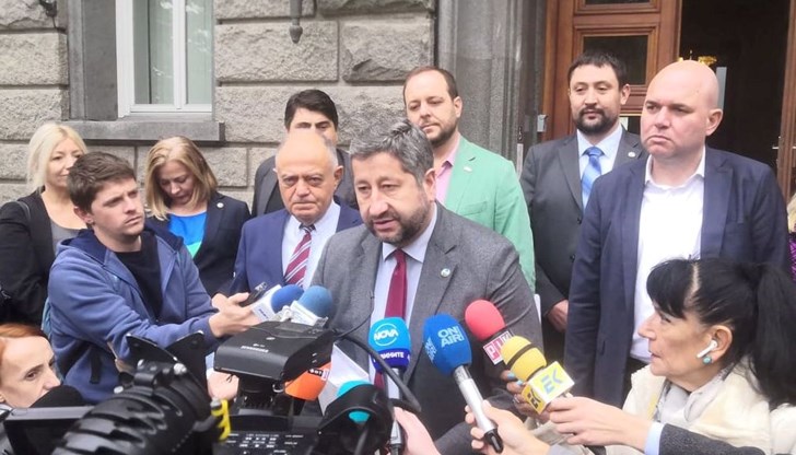 “Демократична България” се регистрира за участие в изборите на 14 ноември “Демократична България” се регистрира за участие в изборите на 14 ноември