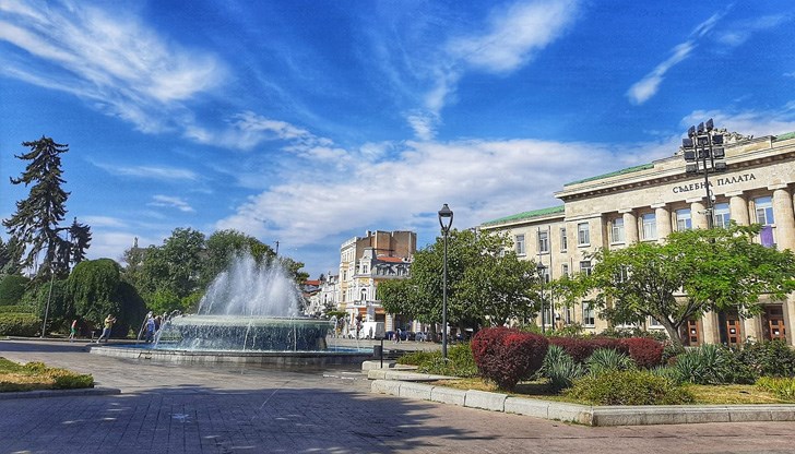 Според анализа на НСИ най-активни в онлайн преброяването са дамите Според анализа на НСИ най-активни в онлайн преброяването са дамите