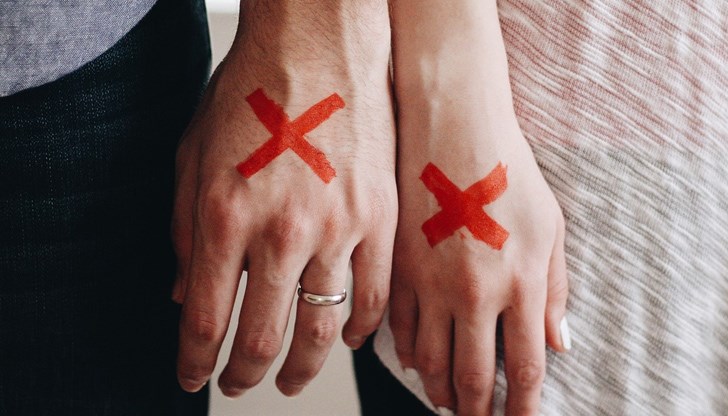 Неразбирателството слага край на 25-годишен брак, в който има и три деца