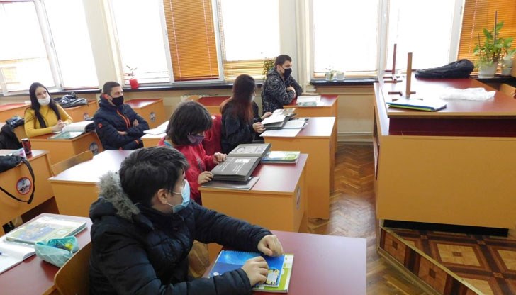 Решението ще зависи от нивото на заболеваемост Решението ще зависи от нивото на заболеваемост