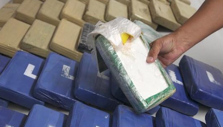 Наркомрежата била разбита, след като в Испания пристигнала пратка от 1,25 тона кокаин, превозен до Европа с кораб от Бразилия