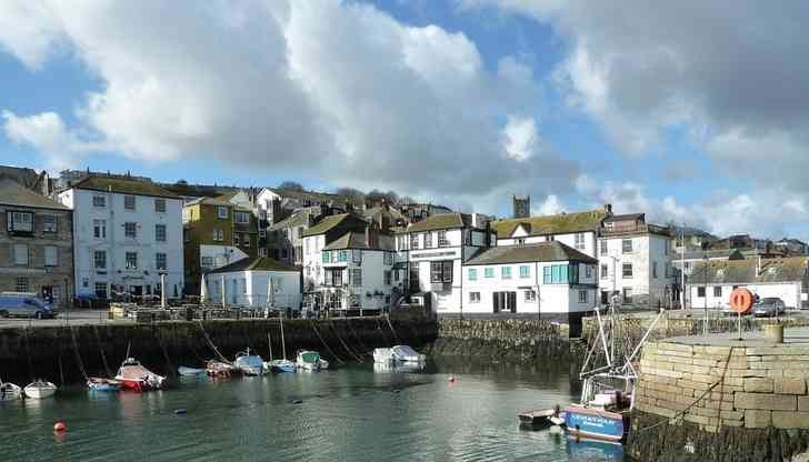 Баща - герой загина, след като скочи в канал, в опит да спаси живота на дъщеря си, която е с двигателни увреждания