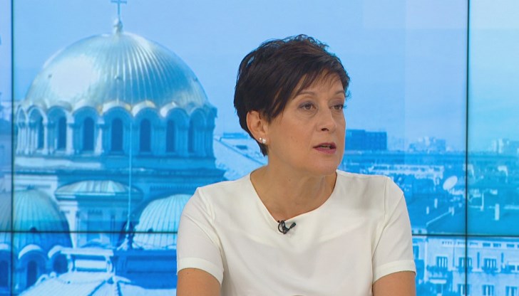 "Трябва да се върнем към старомодните принципи на многопартийната демокрация - да се говори, да сформираме коалиции, да подписваме споразумения" , каза още депутатът от "Демократична България" "Трябва да се върнем към старомодните принципи на многопартийната демокрация - да се говори, да сформираме коалиции, да подписваме споразумения" , каза още депутатът от "Демократична България"