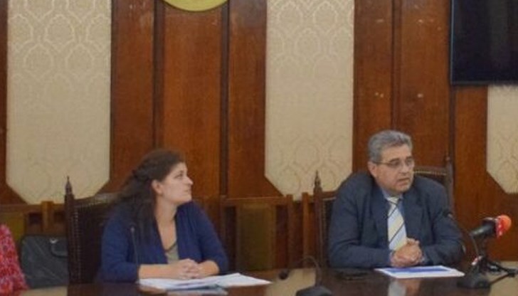 Тя бе единствен кандидат и с 249 точки на провелия се изпит Тя бе единствен кандидат и с 249 точки на провелия се изпит