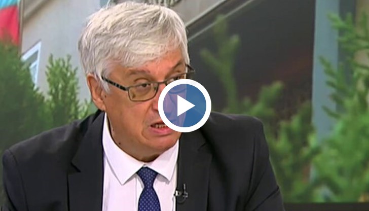 Според него по темата има две гледни точки. Първата била на този, който разчита само на пенсията. Другата била, че чрез актуализацията се е заложил капан за следващите правителства